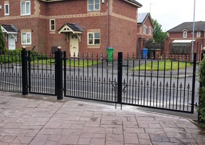 automatic gates in heywood