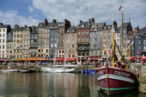 Travelogue, Northern France. History, Norman Conquest, Britains relationship with Medieval Normandy.